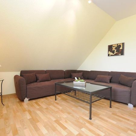 Ferienwohnungen Im Haus Am Watt Нойхарлингерзиль Экстерьер фото