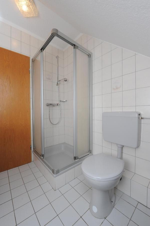 Ferienwohnungen Im Haus Am Watt Нойхарлингерзиль Экстерьер фото